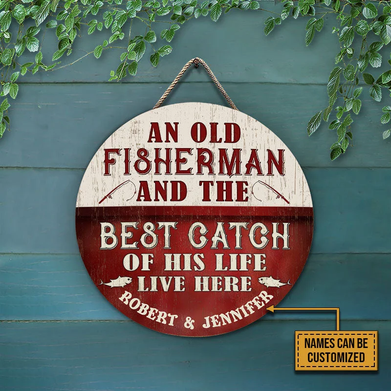 Fishing bait chilling clamp-Personalized Fishing Old Couple Best Catch Live Here Customized Wood Circle Sign